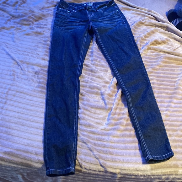 Jeans - Picture 2 of 6